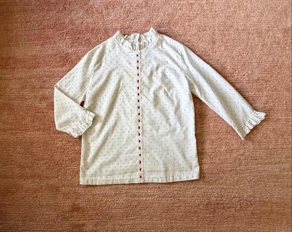 White Raised Floral Ruffle Button Back Blouse XS S